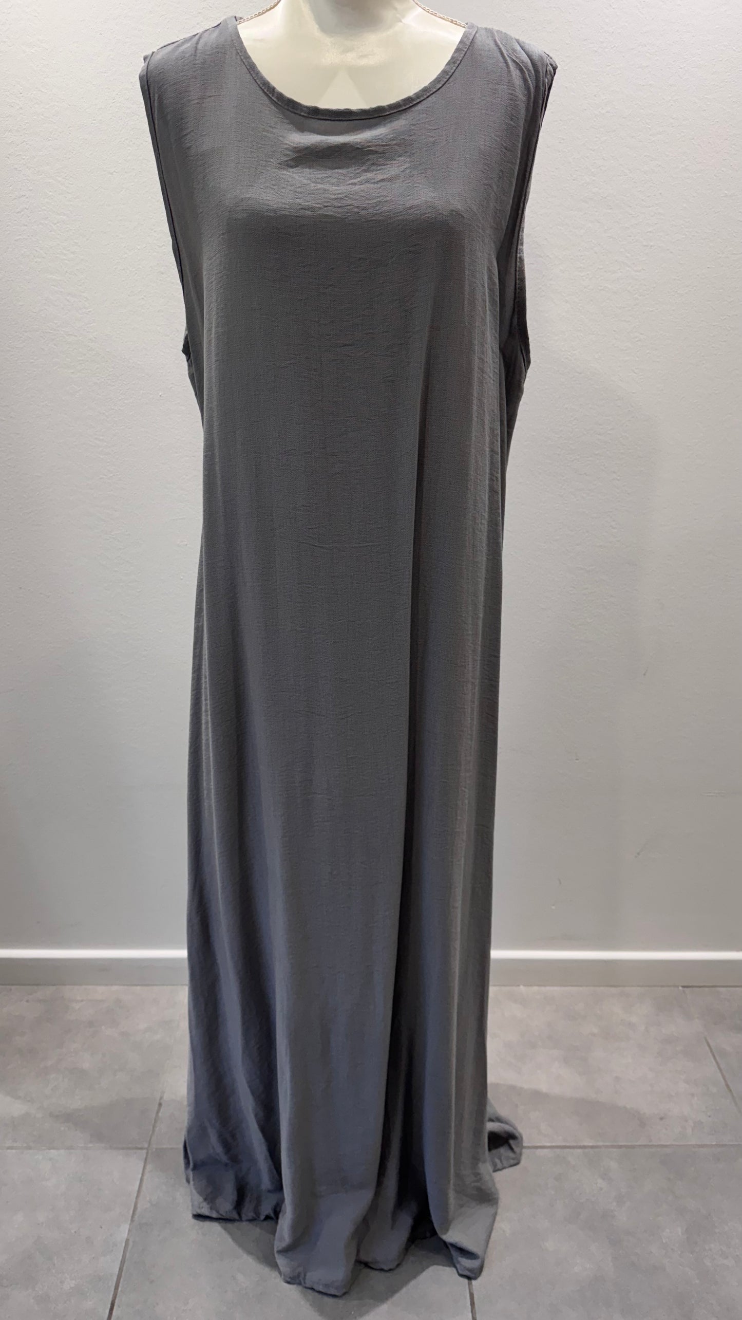 robe longue sans manches