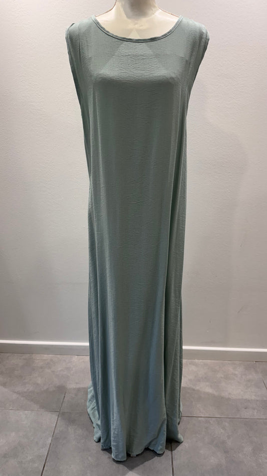 robe longue sans manches